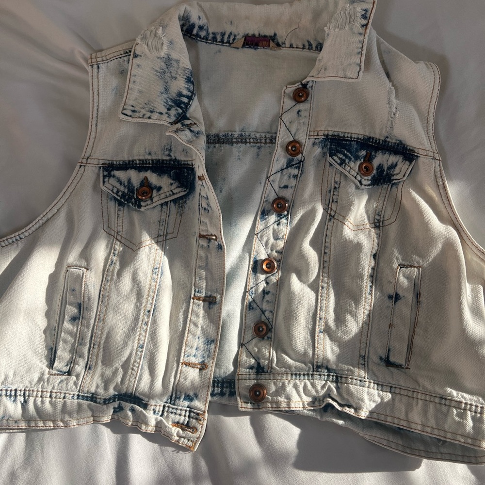 Jean Jacket - Picture 2 of 4